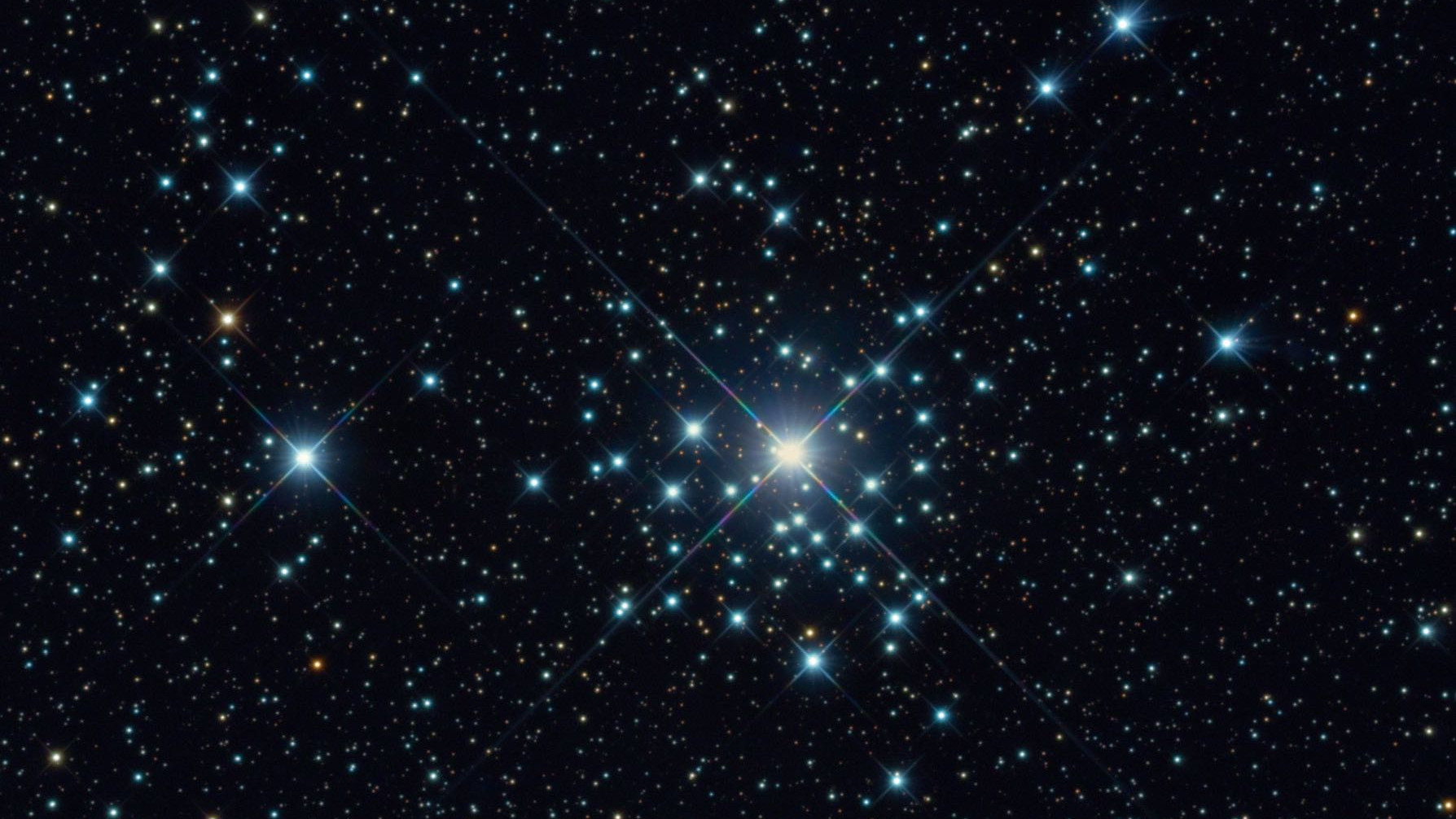 Stjärnhopen NGC 2362 i stjärnbilden Stora hunden fotograferad med ett 20-tums RC-teleskop vid 4492 mm brännvidd.
