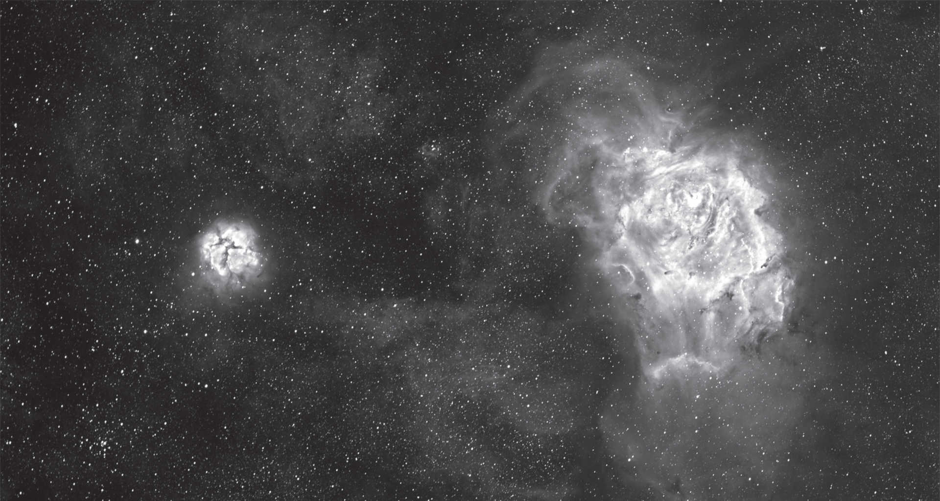 Lagunnebulosan och Trifidnebulosan (M 8 och M 20) i stjärnbilden Skytten. Summerad bild från sex exponeringar om en minut vardera, sex exponeringar om femton minuter vardera och två exponeringar om sextio minuter vardera. Kamera: SBIG STF-8300, Hα-filter med 35 nm passbandbredd, Teleskop: 130 mm refraktor med 1 000 mm brännvidd. U. Dittler