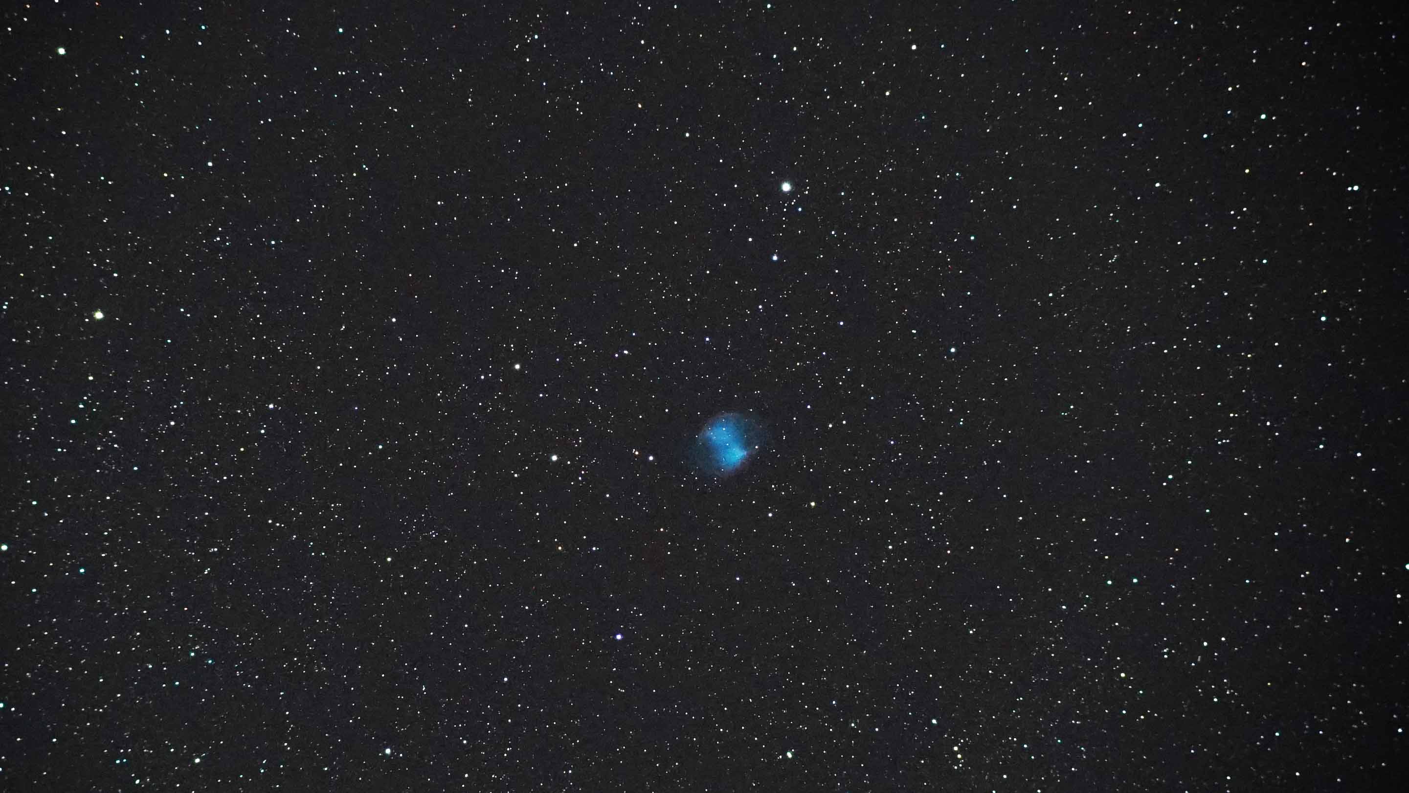 Hantelnebulosan M 27 i stjärnbilden Räven, foto: Marcus Schenk