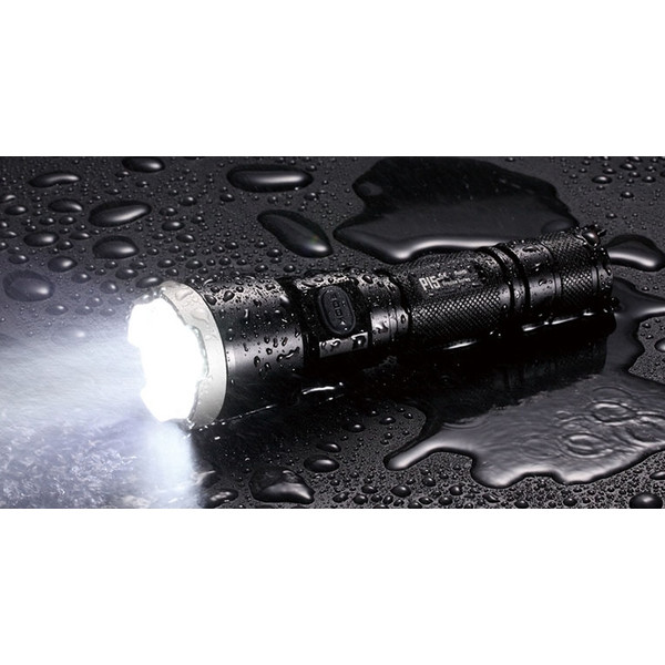 Nitecore Ficklampa P16 jaktsats