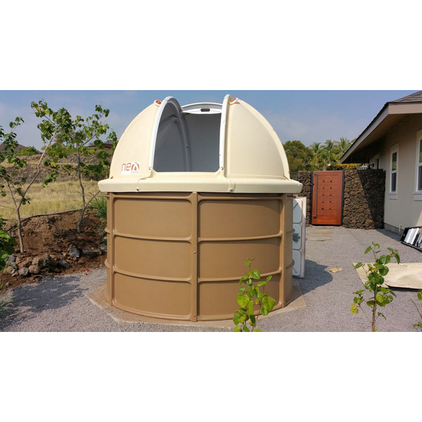 NexDome Observatory 2,2m med tre fack