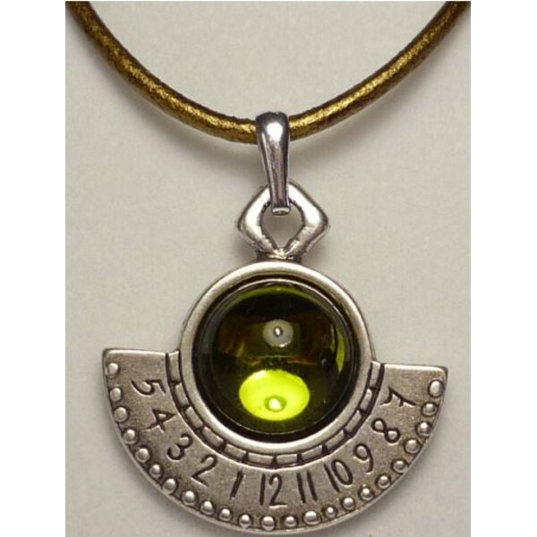 Ragalaxys Hypatia Sundial Apple Green halsband