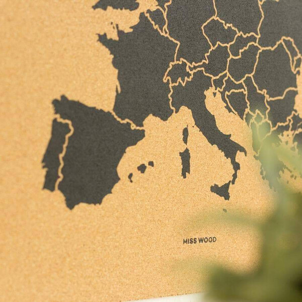 Miss Wood Kontinentkarta Woody Karta Europa svart 60x45cm inramad