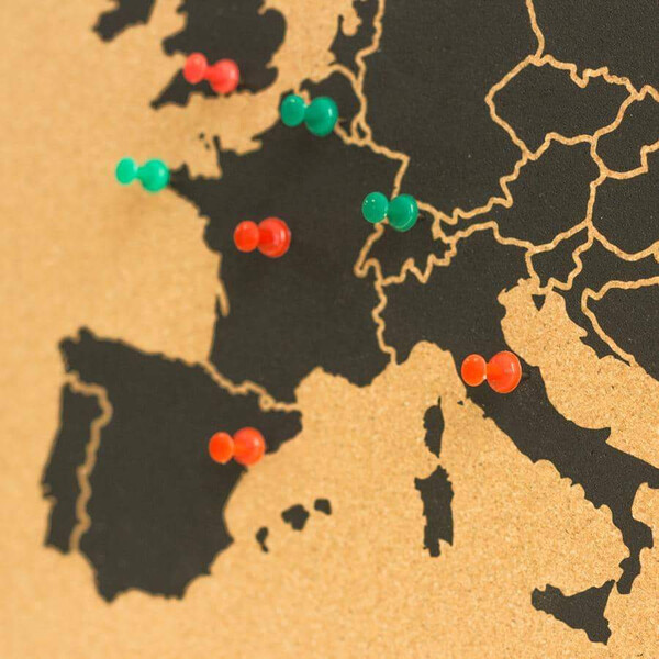 Miss Wood Kontinentkarta Woody karta Europa svart 90x60cm inramad