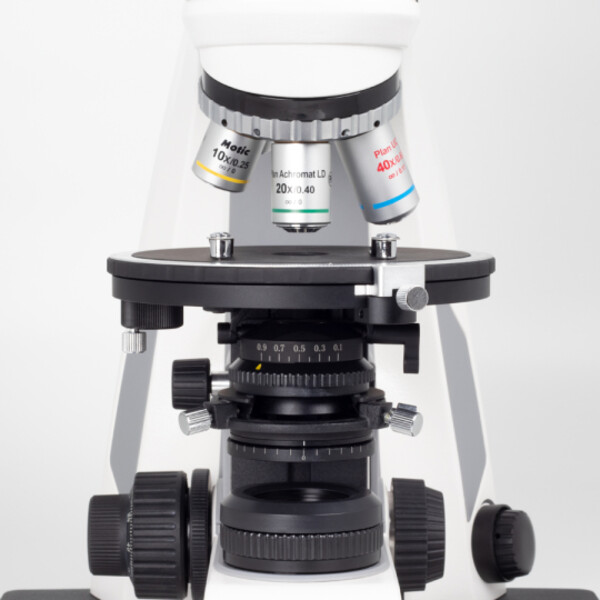 Motic mikroskop Panthera TEC POL Epi, trino, INFINITY, plan, achro, 50x-400x, 10x/20 mm, halogen/LED