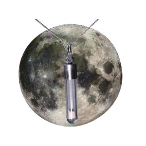 Jurassic Jewellery halsband med månstoft (vial)
