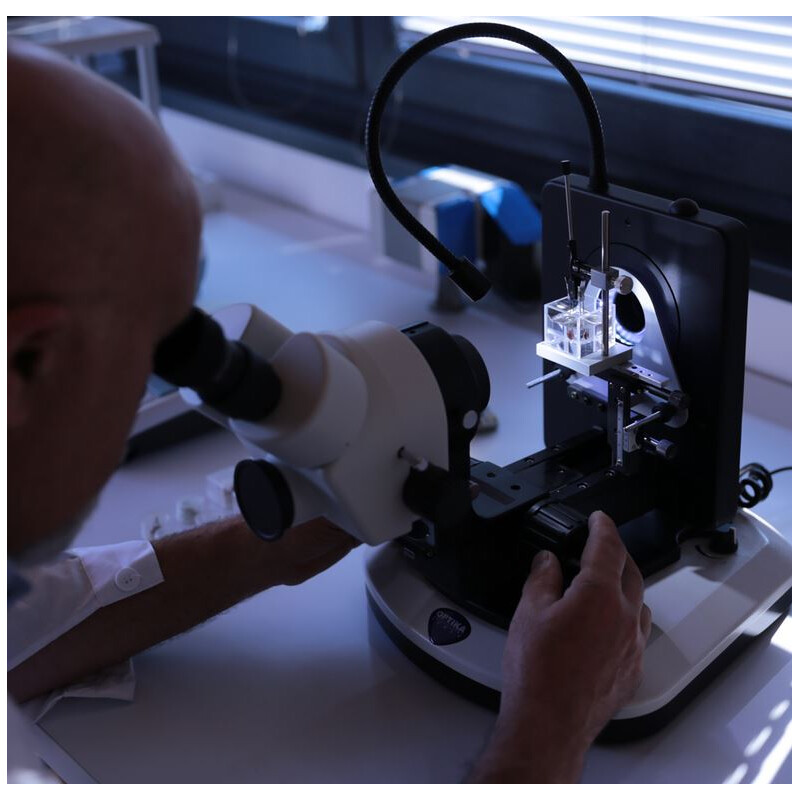 Optika Zoom-stereomikroskop OPTIGEM-4, trinokulärt gemologiskt mikroskop, vinklingsbart stativ