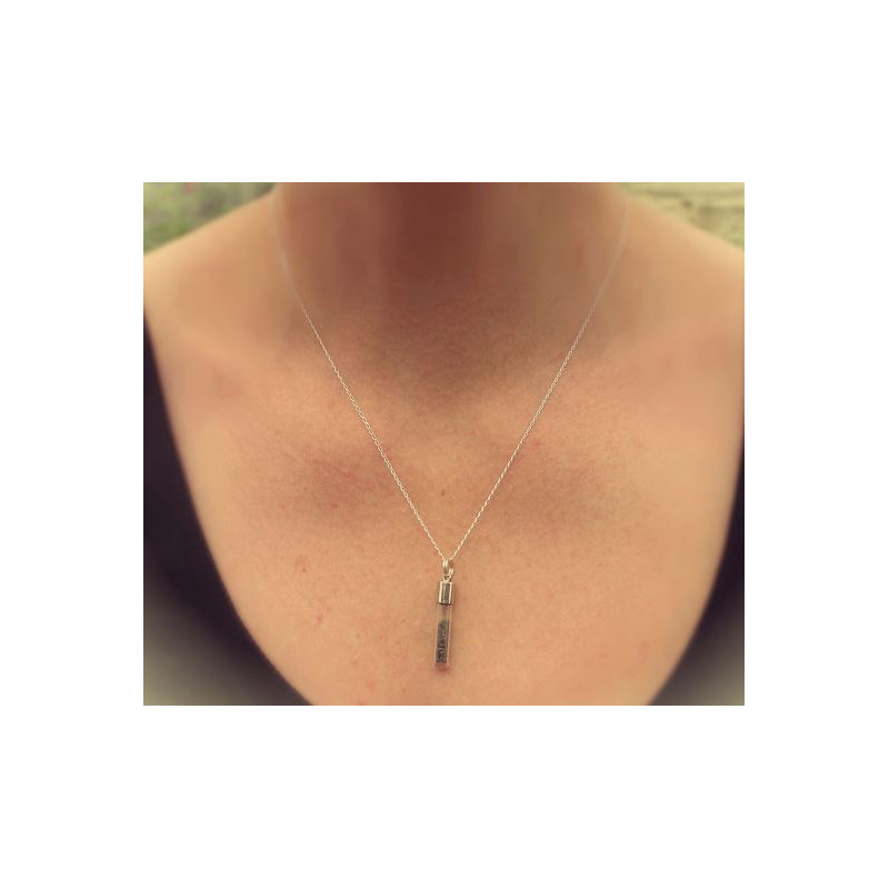 Jurassic Jewellery Meteoriter halsband med meteoritdamm (vial)