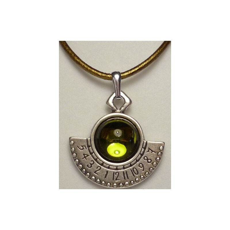 Ragalaxys Hypatia Sundial Apple Green halsband