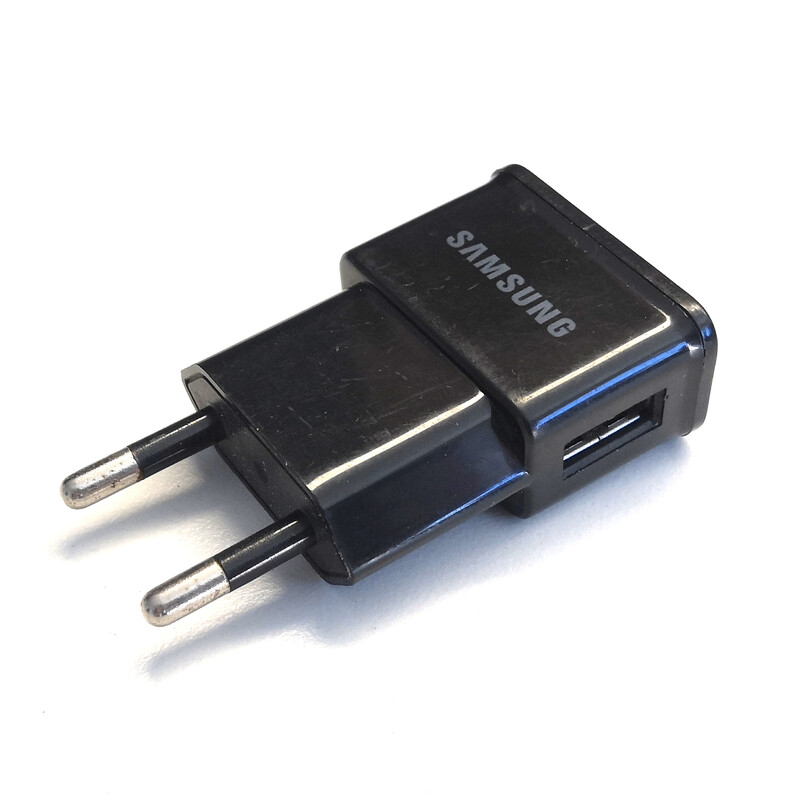 Strömförsörjningsenhet USB-nätkontakt inkl. 2 m USB-förlängningskabel